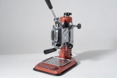 repair, service and restoration of vintage (lever) espressomachines.