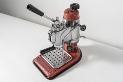 repair, service and restoration of vintage (lever) espressomachines.